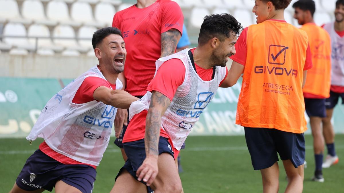 Kike Márquez y Alberto Jiménez, en el último entrenamiento del Córdoba CF en El Arcángel.