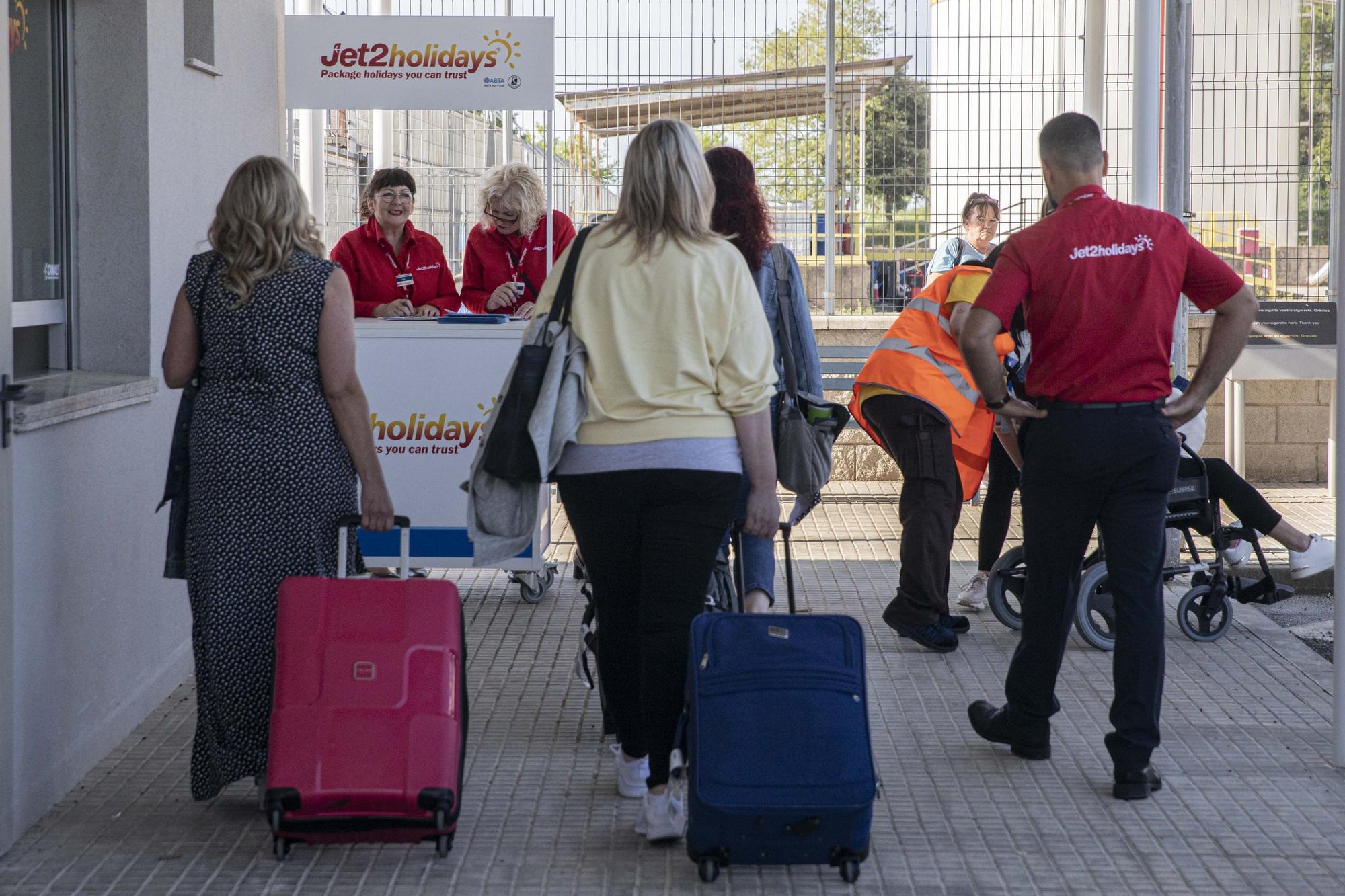 Tornen els vols de Jet2 a l'aeroport de Girona després de dos anys