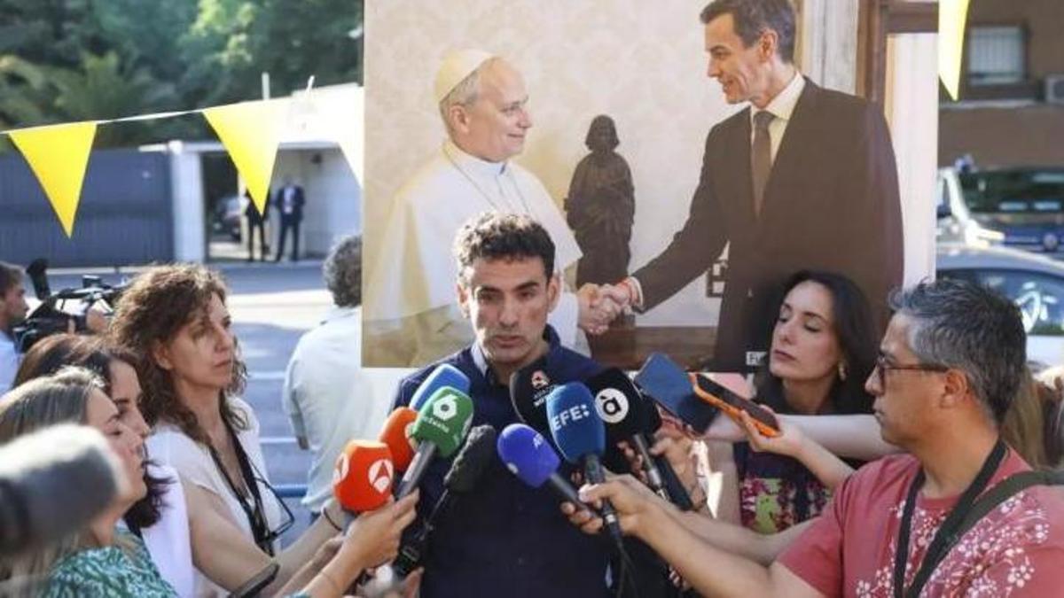 Miguel Hurtado, primer denunciant del 'caso Montserrat', durant la visita del Papa a Madrid