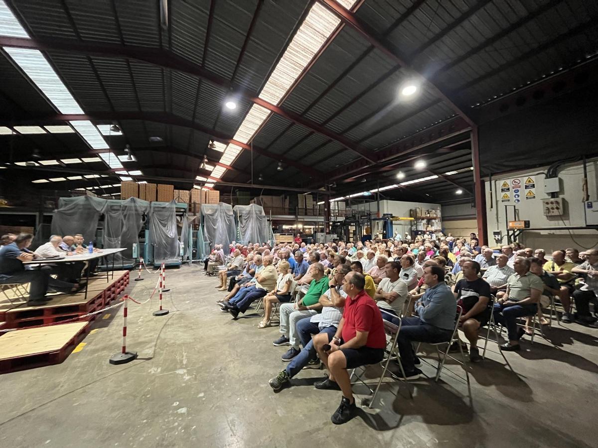 Foto general de la asamblea.
