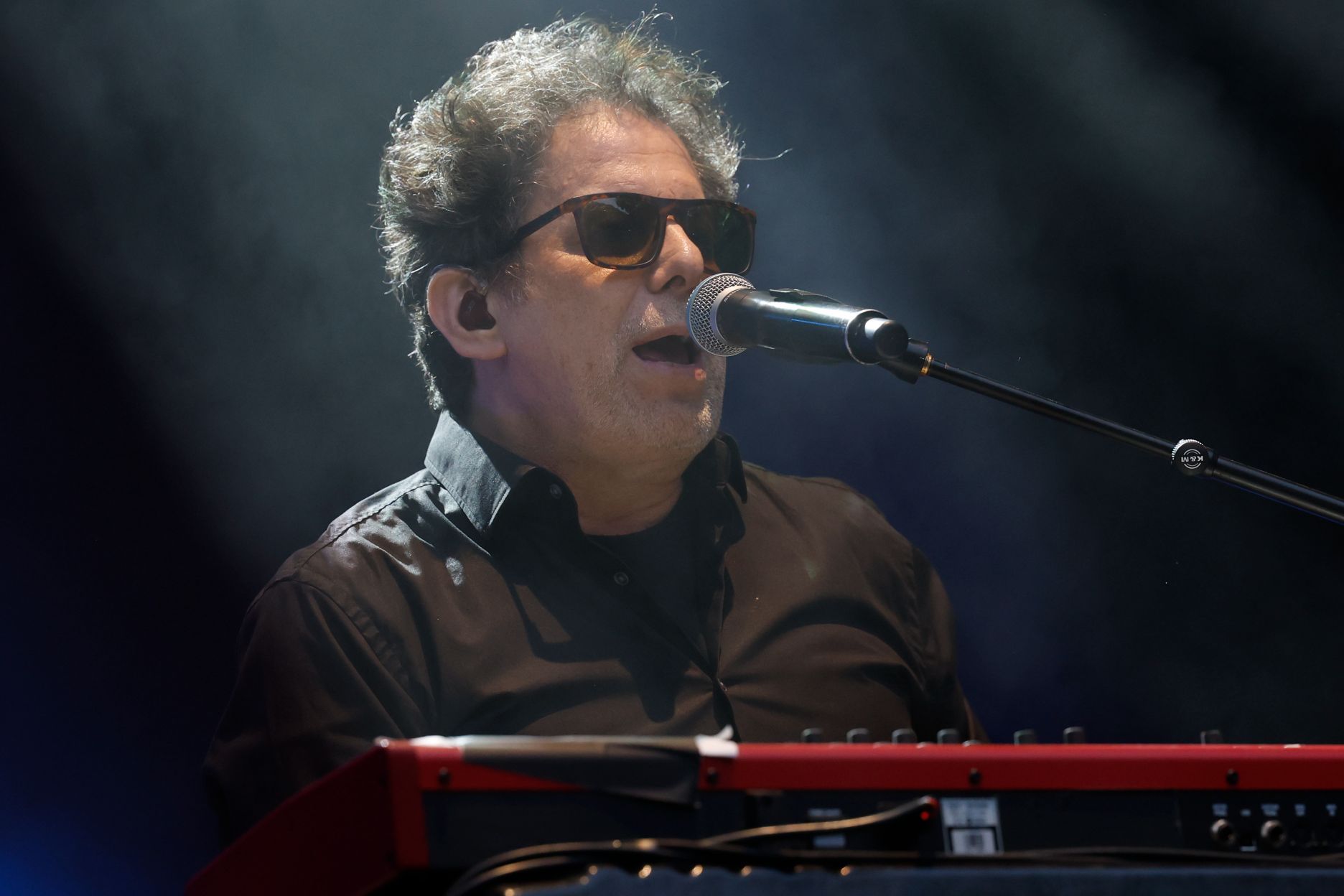 Andrés Calamaro estrena Castrelos ante miles de personas