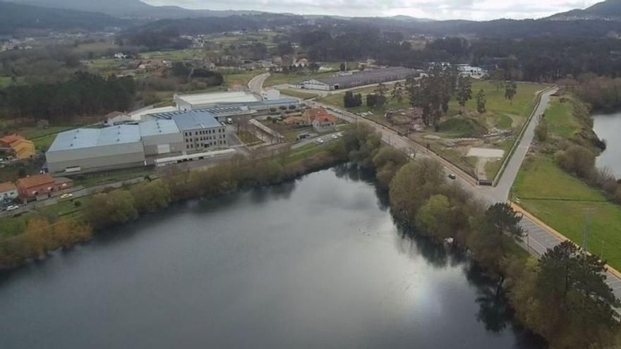 Valga encauza la piscina del futuro parque acuático de Porto Piñeiro