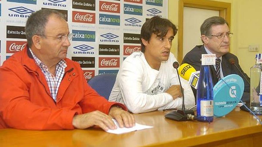 Pedro Posada, Francisco Noguerol y Ramón Martínez, ayer, en Balaídos.