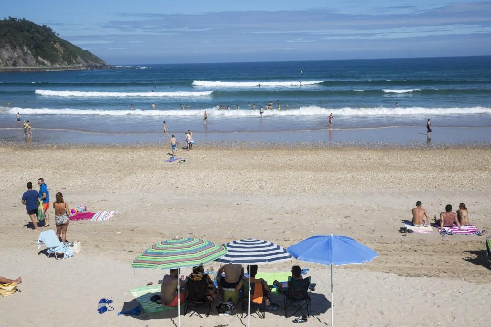 Ambiente previo al día de las piraguas en Ribadesella