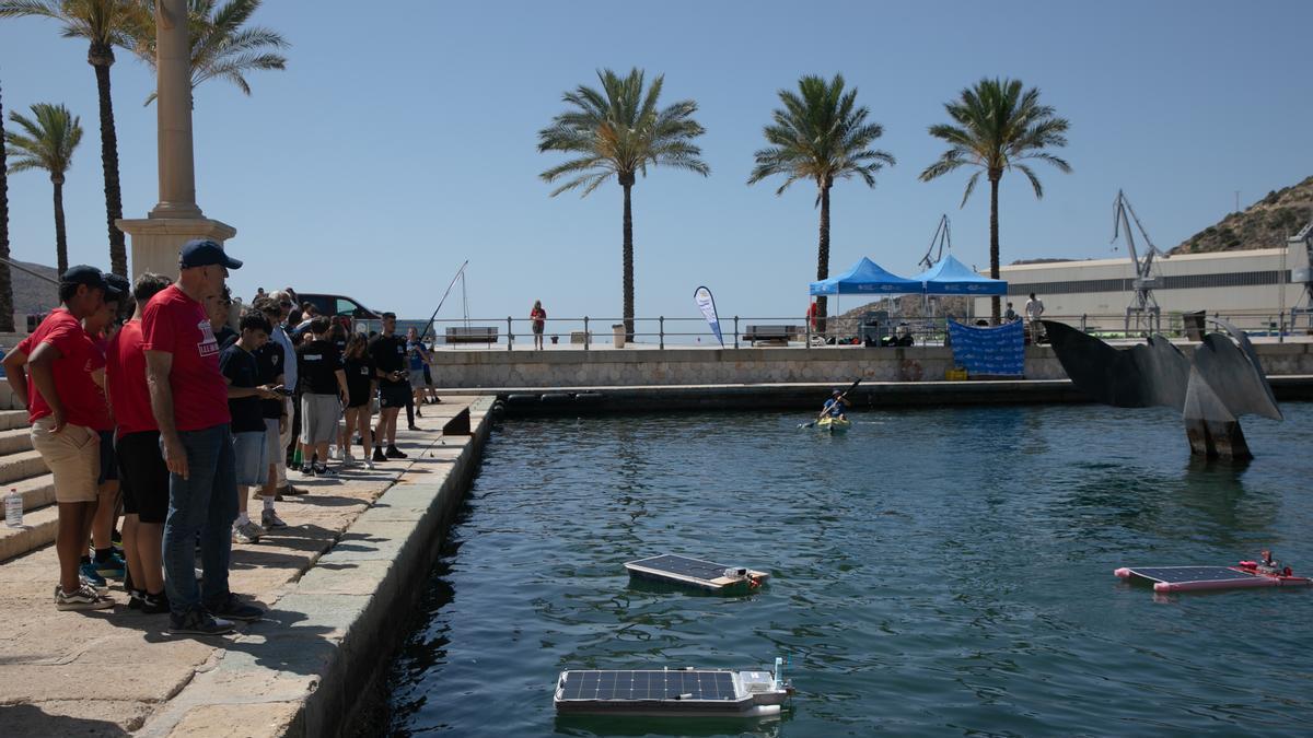 Carrera de barcos impulsados por energía solar organizada por la Universidad Politécnica de Cartagena este lunes