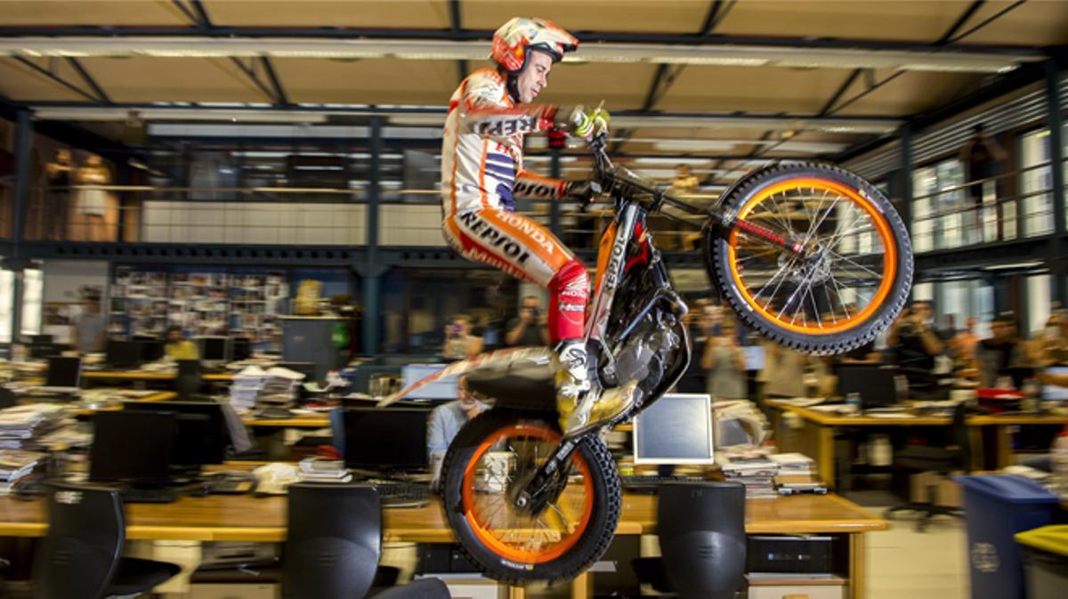 El vint vegades campió del Món de trial i trial ’indoor’ visita EL PERIÓDICO.