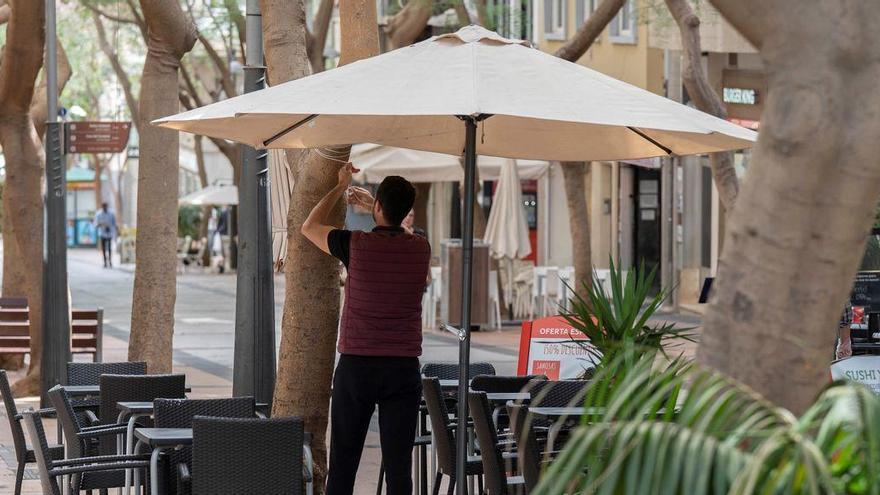 Agreden a una camarera tras pedirles que se pusieran la mascarilla en València