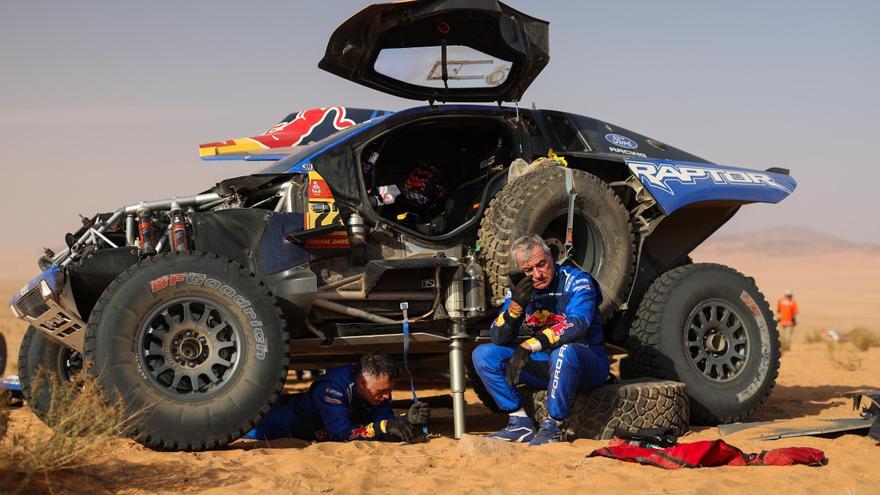 Carlos Sainz roza el abandono en el Dakar: "Pensé que me iba para casa"