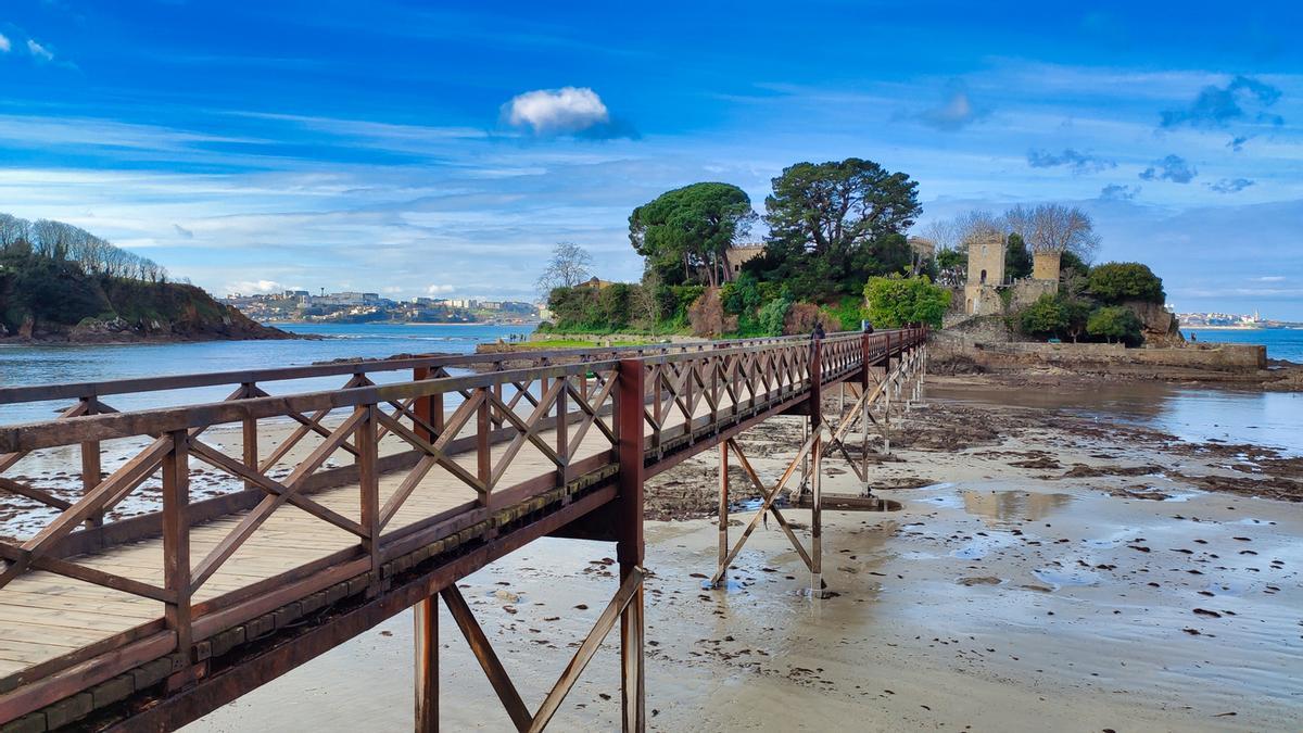 Isla de Santa Cruz, Oleiros.