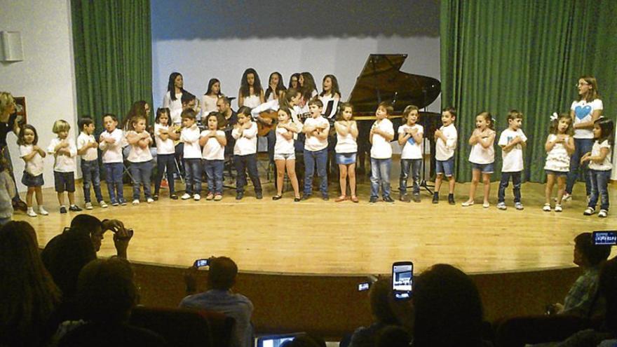 Concierto fin de curso en Fuente del Maestre