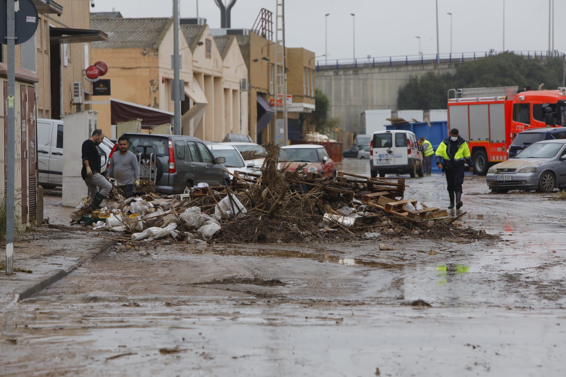 Daños en el polígono Vereda Sud de Beniparell