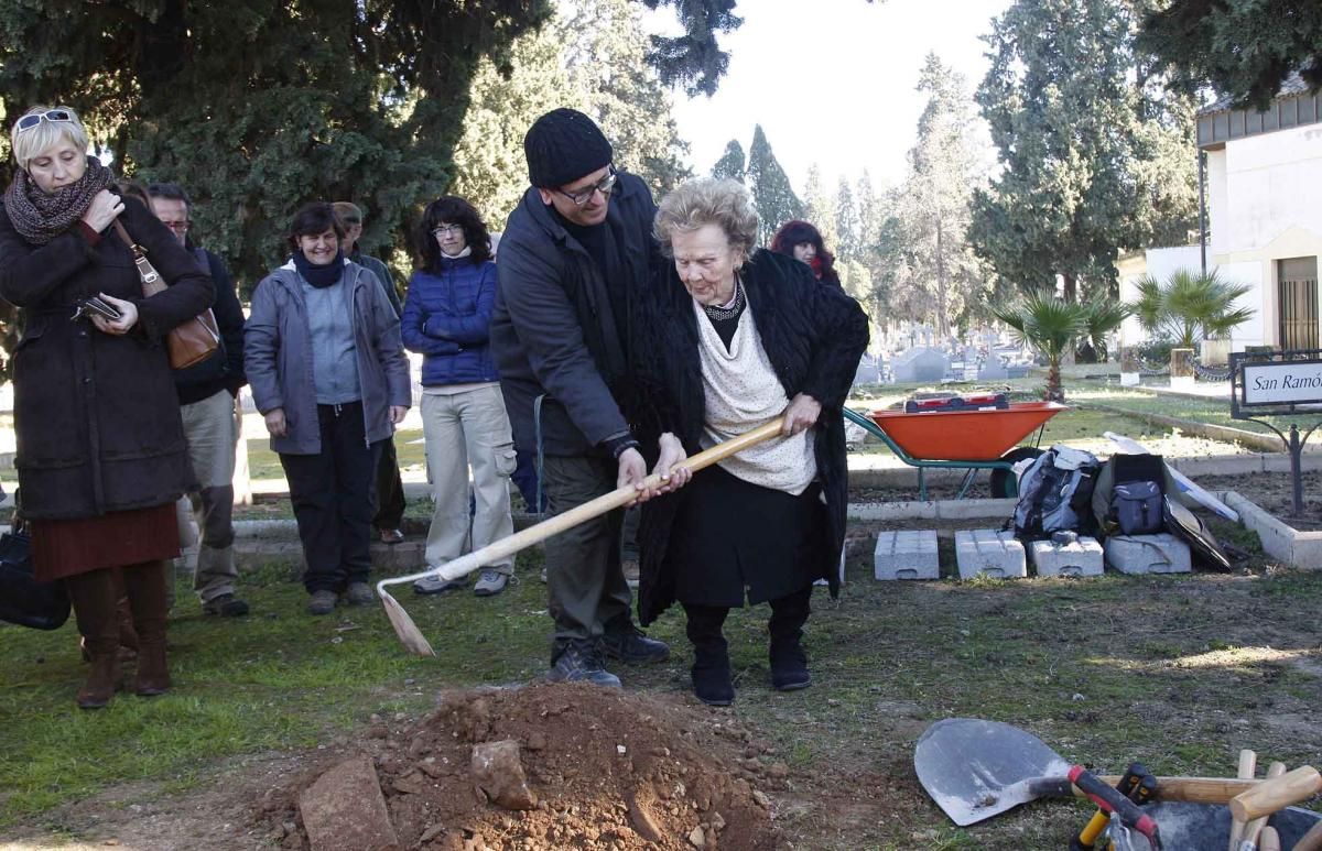 Comienza la segunda fase del proceso de exhumaciones en el cementerio de la Salud