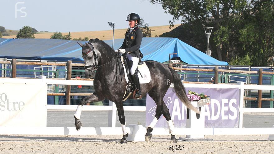 Alba Abollo gana la Copa Ancce en el Salón Internacional del Caballo (SICAB)