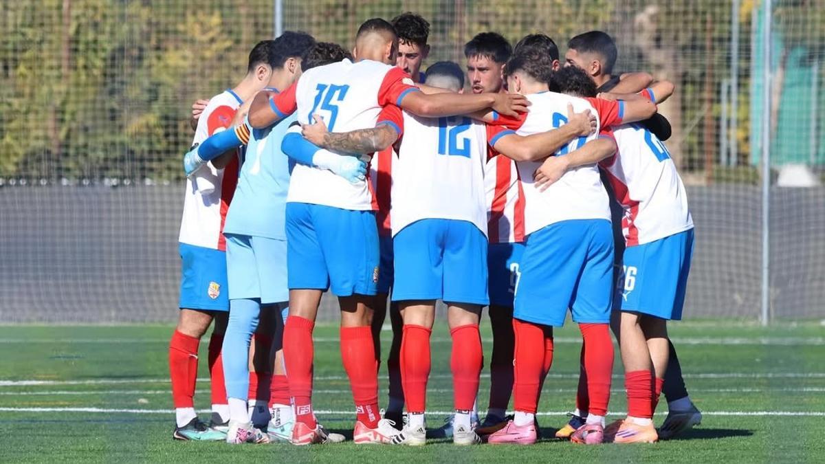 El CE Manresa vol formar una pinya sòlida i guanyar a Vic