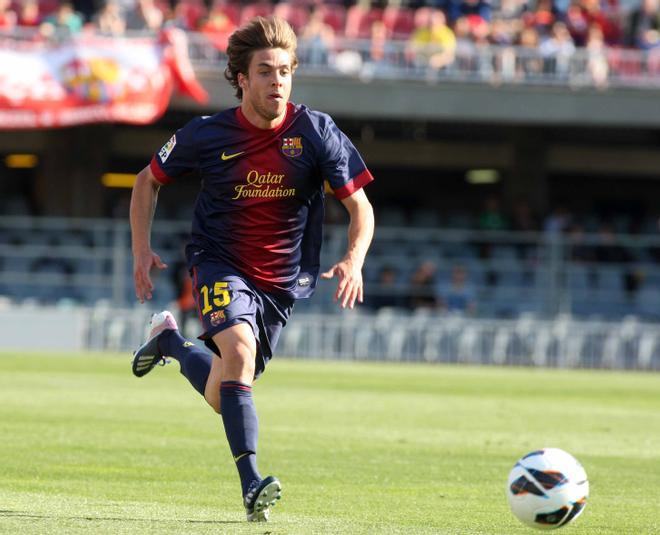 Kiko Femenía llegó al Barça B en 2011 procedente del Hércules a cambio de 2 millones de euros, como una gran apuesta de futuro. Su paso por el primer equipo azulgrana se limitó a 45 minutos en un Gamper, y tras abandonar el filial, firmó por el Real Madrid Castilla. Alcorcón, Alavés y Watford han sido sus equipos hasta este verano, en el que a sus 31 años ha firmado por el Villarreal