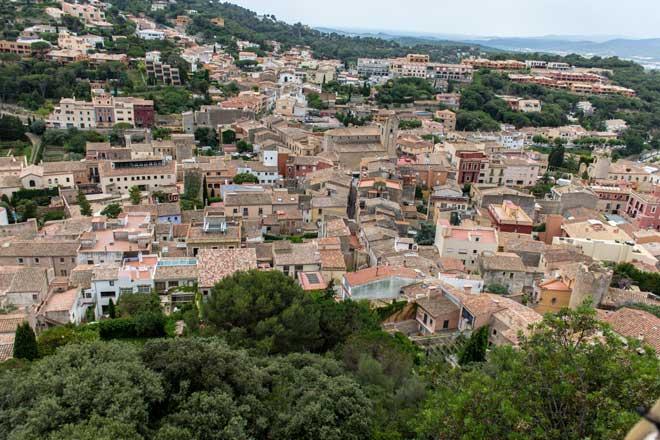 Begur es uno de los mayores centros turísticos del Baix Empordà.