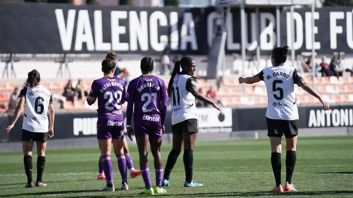 Nueva derrota en el Puchades con pie y medio en el abismo