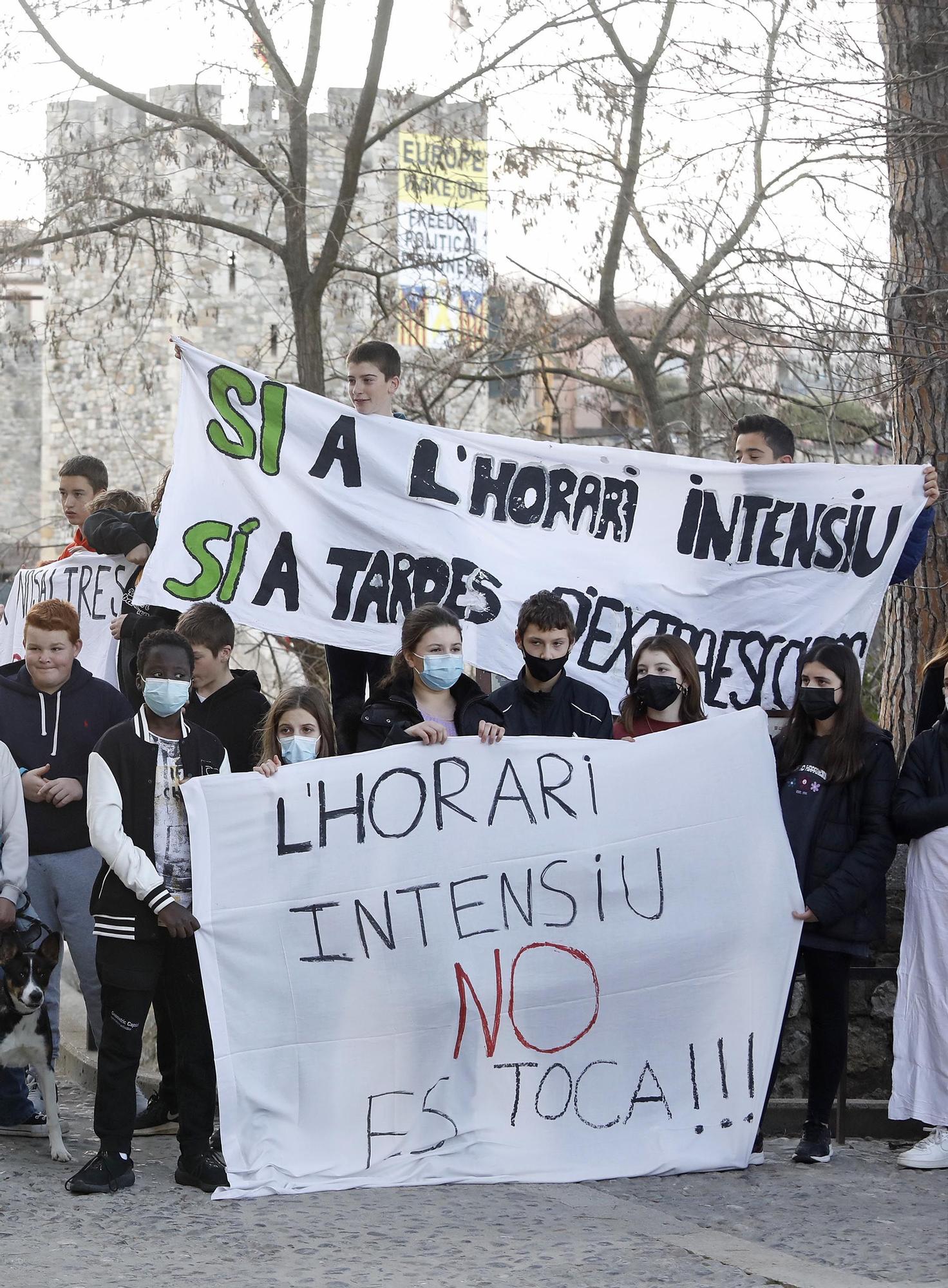 L’institut escola Salvador Vilarrasa de Besalú reivindica la jornada compacta