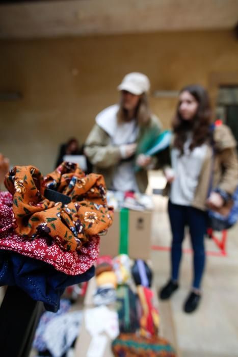 Mercadillo en la Escuela de Camposagrado