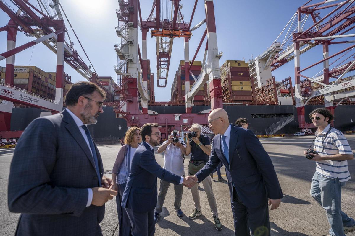 El Port de Barcelona conecta a la electricidad la terminal de contenedores Hutchison Ports BEST