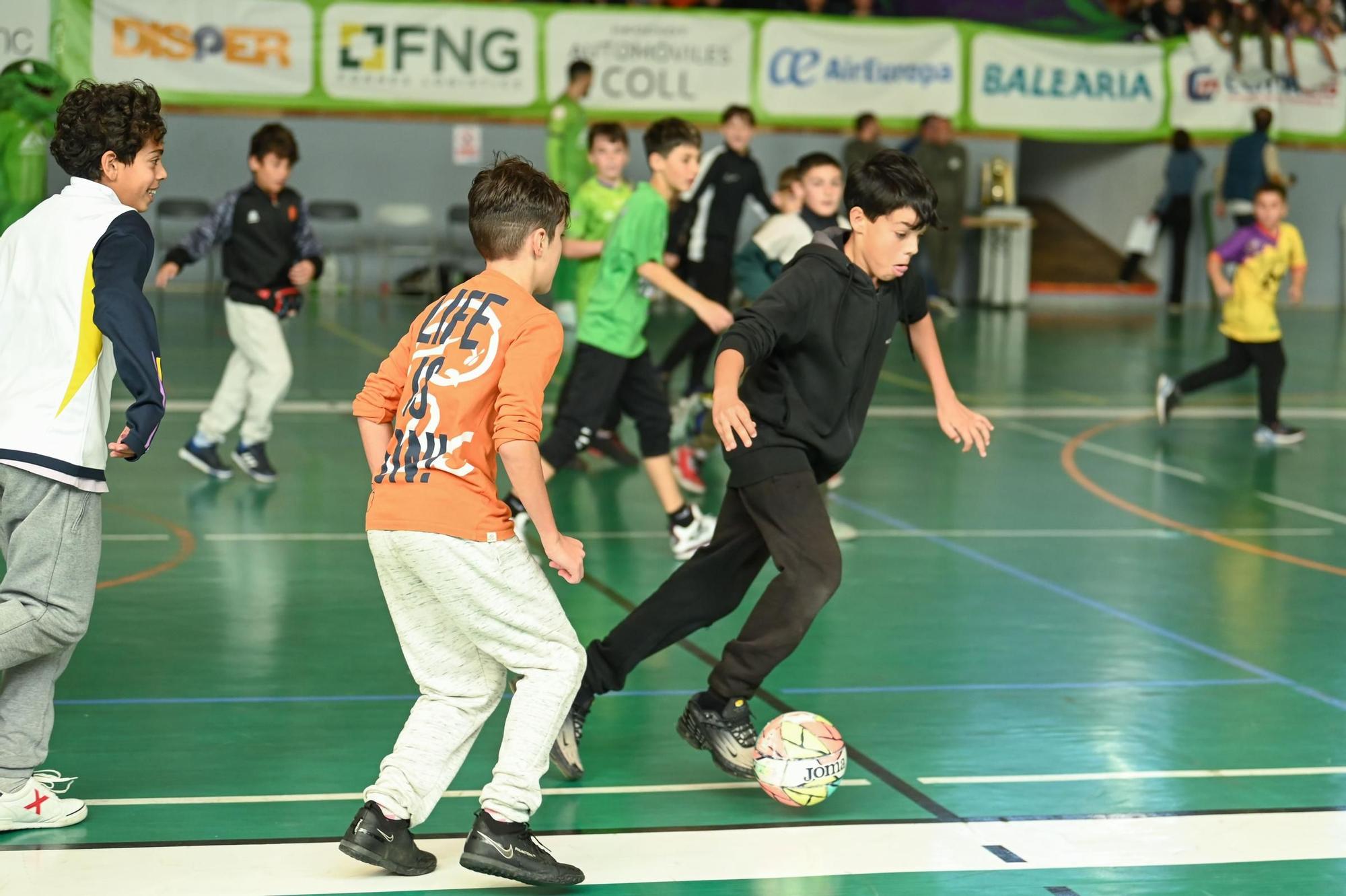 1.500 niños de Calvià disfrutan con el Mallorca Palma Futsal