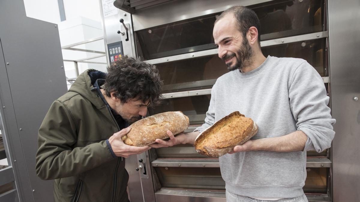 FOGONES KILÓMETRO CERO: Panadería de Miguel Punchal, a la que va a por pan Fran, de Mi Candelita