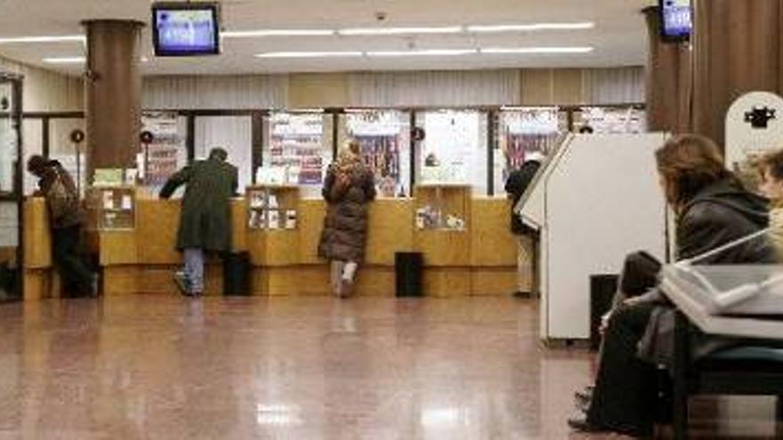 El ahorro de los cordobeses frenó su caída y se redujo un 2,26%