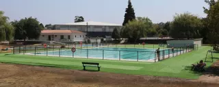 La reforma de las piscinas de A Estrada tuvo un sobrecoste de 96.914 euros