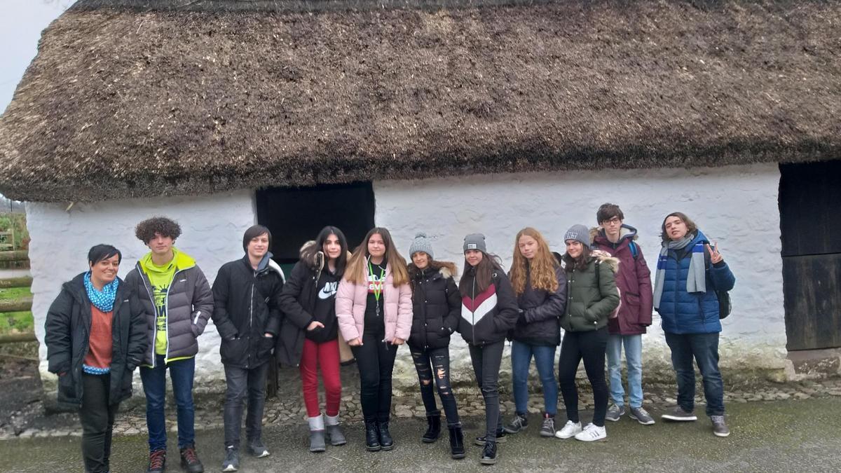 Alumnos del IES Huelin junto a estudiantes galeses y alemanes el curso pasado.