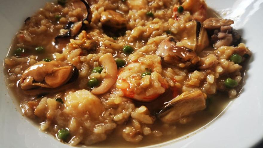 Las recetas de Antoni Tugores: Arròs amb sèpia, gambes i popes de peix