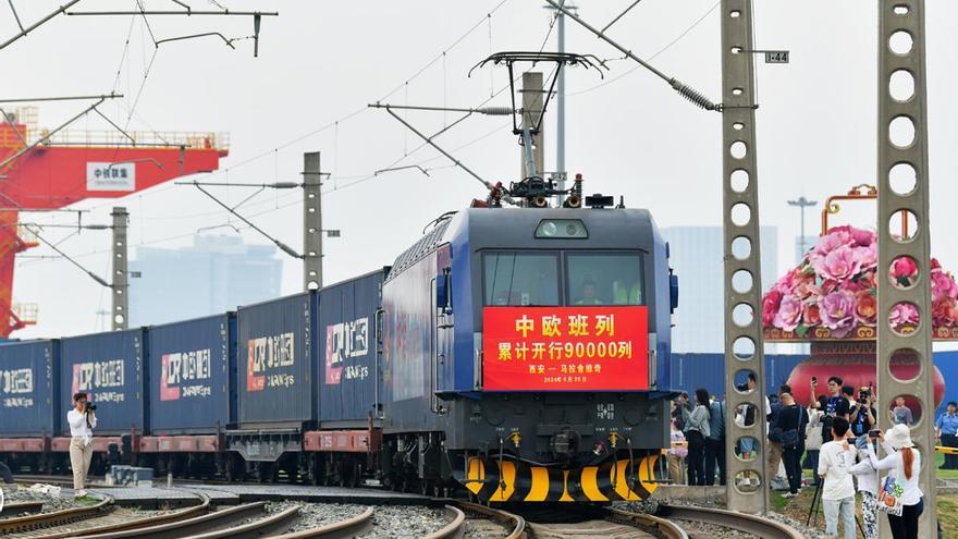 Viajes de trenes de carga China-Europa superan los 90.000, marcando un hito significativo