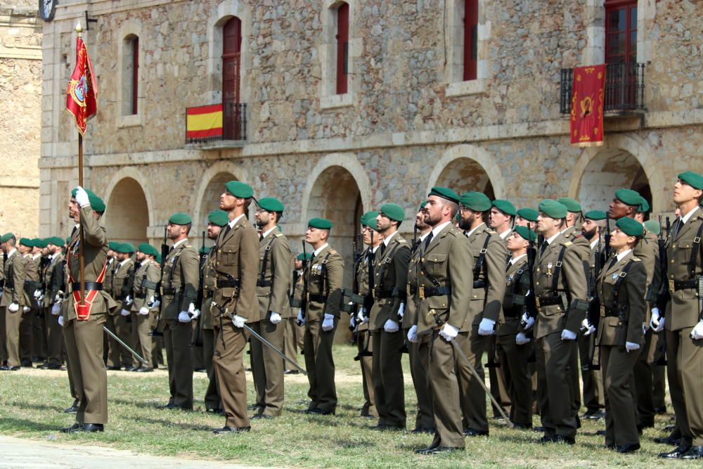 Més de 300 persones juren bandera al Castell de Figueres