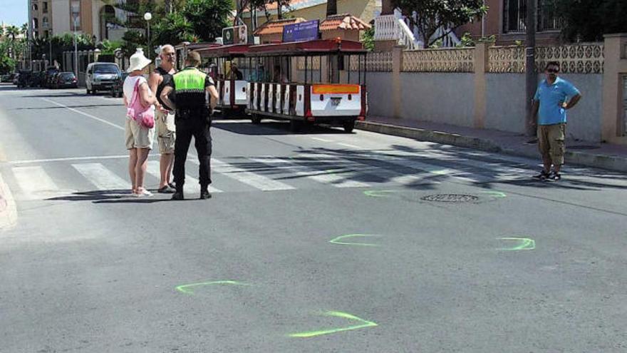 El tren turístico en el lugar donde se produjo el accidente mortal el miércoles.