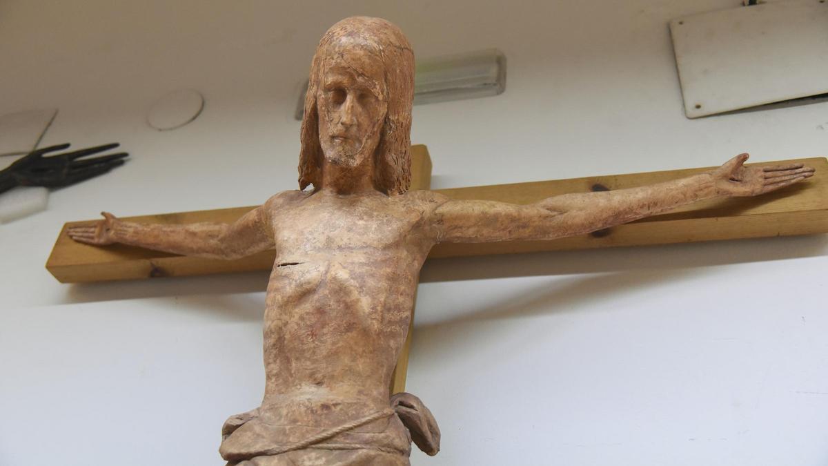El gironellenc també va realitzar crucifixos per a esglésies