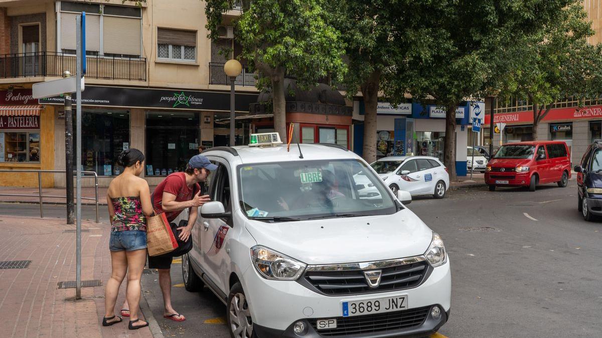 Paradas de taxis en Cartagena.