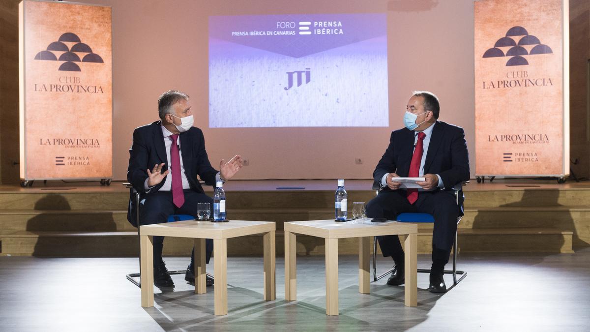 Ángel Víctor Torres en el foro Prensa Ibérica