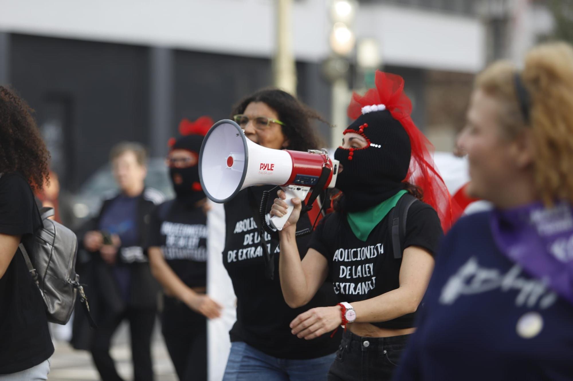 Así ha sido la manifestación de la Assemblea Feminista de València