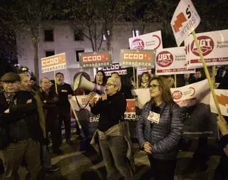 Los profesores buscan el apoyo de las familias para presionar a Educación