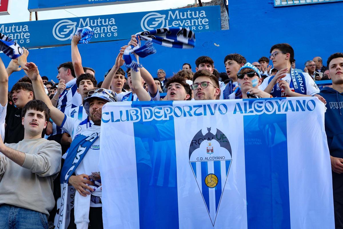 Imágenes del partido de ida del play-off Alcoyano Sanse 0-2