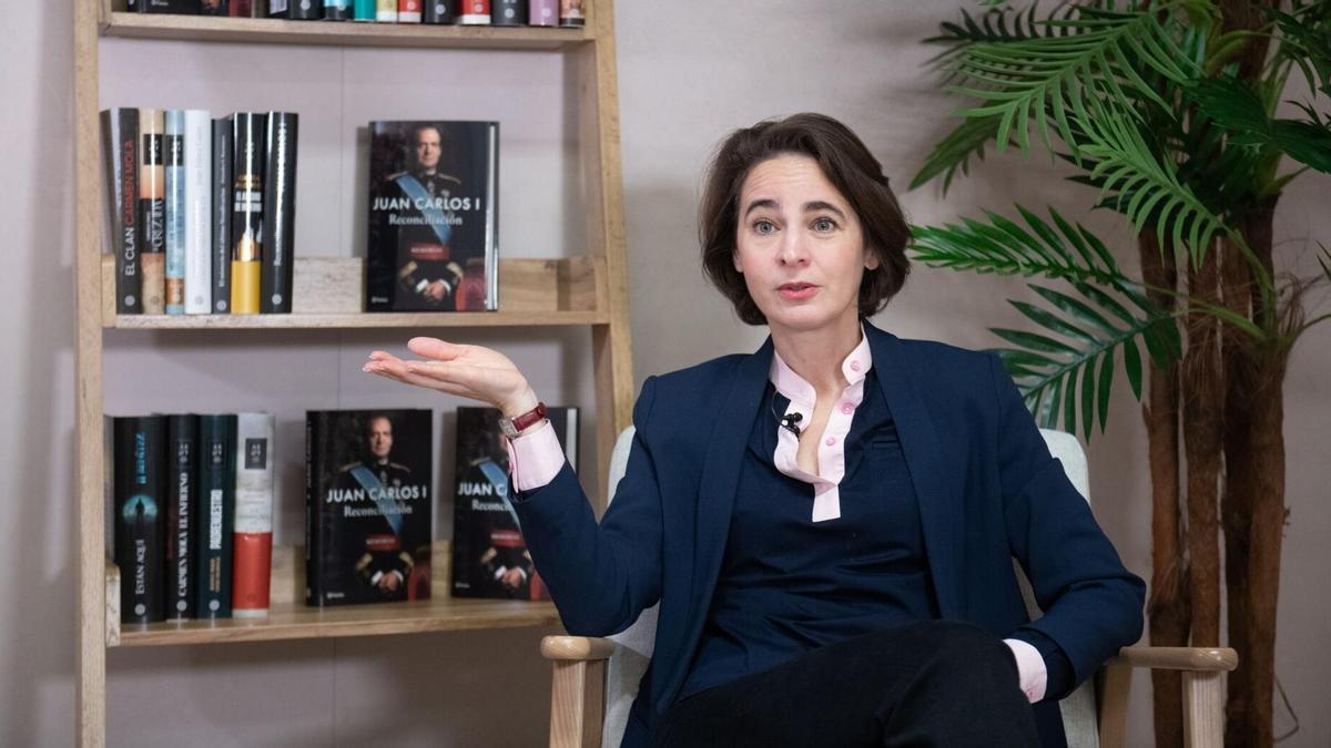 LIBRO RECONCILIACIÓN | Laurence Debray, biógrafa de Juan Carlos I, defiende al rey emérito: «¿Que se disculpe de qué? Ha abdicado» LIBRO RECONCILIACIÓN | Laurence Debray, biógrafa de Juan Carlos I, defiende al rey emérito: «¿Que se disculpe de qué? Ha abdicado»