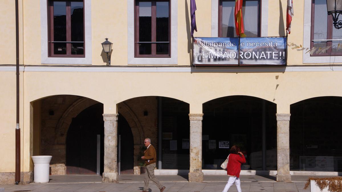 Ayuntamiento de Villalpando, donde se vendió el segundo premio de la Lotería Nacional.