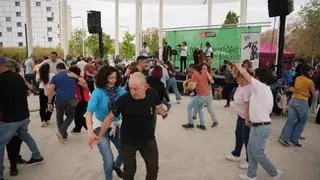 Los vecinos abarrotan las nuevas Glòries de Barcelona: "Pensé que no lo vería terminado"