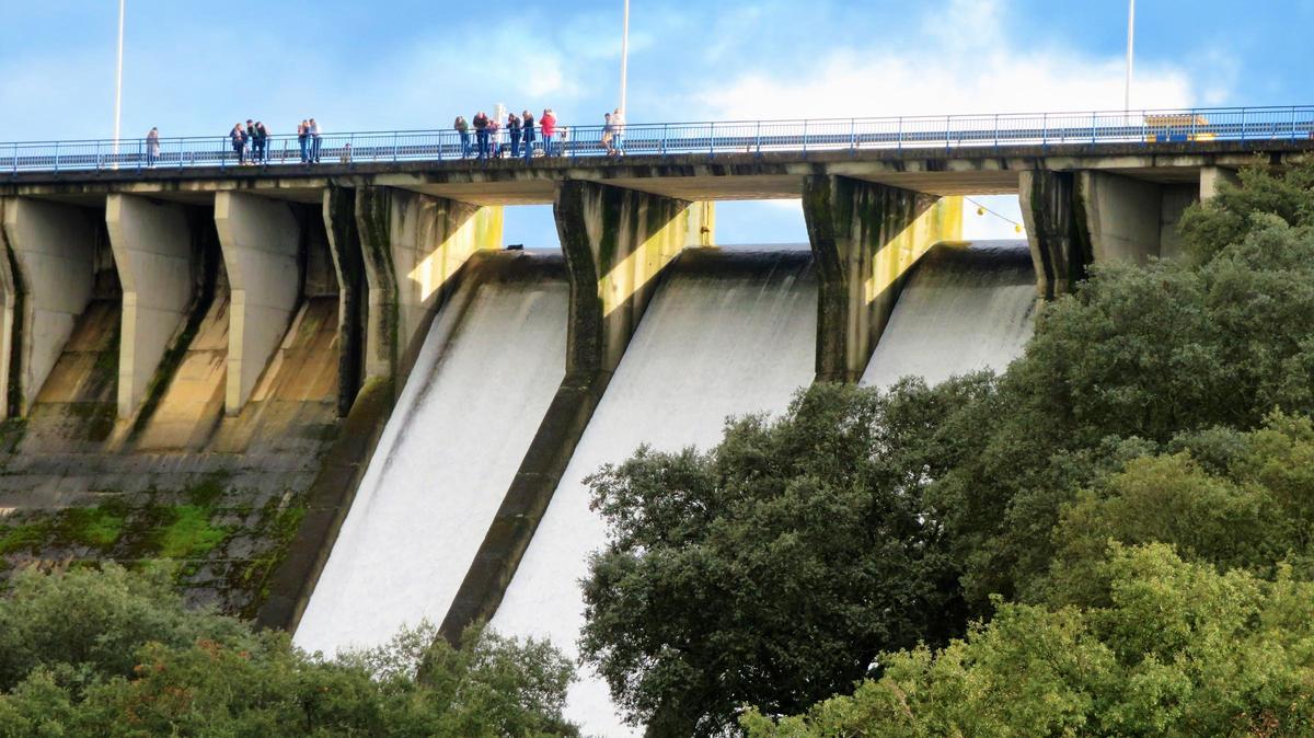 Aliviadero del pantano de Tentudía