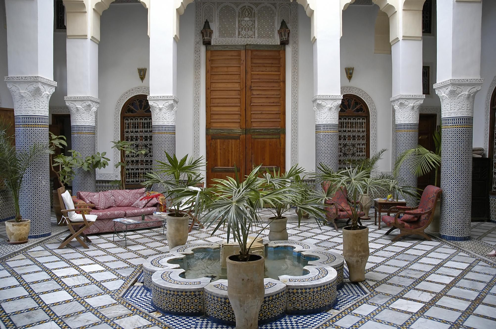 El patio de un riad en Fez