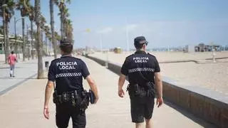 Dos detenidos por agresión sexual a una mujer en la playa de la Patacona