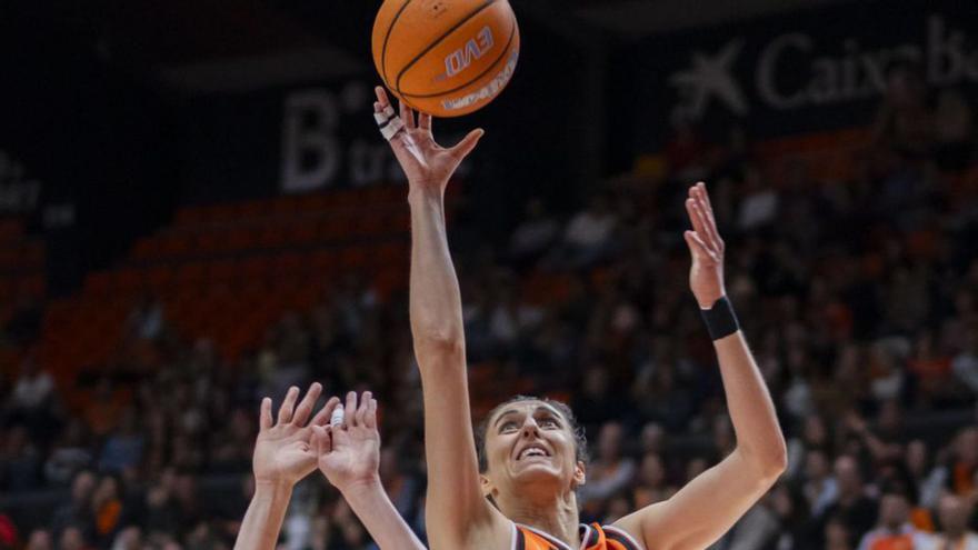 Alba Torrens realizó un gran partido con 24 puntos. | GERMÁN CABALLERO