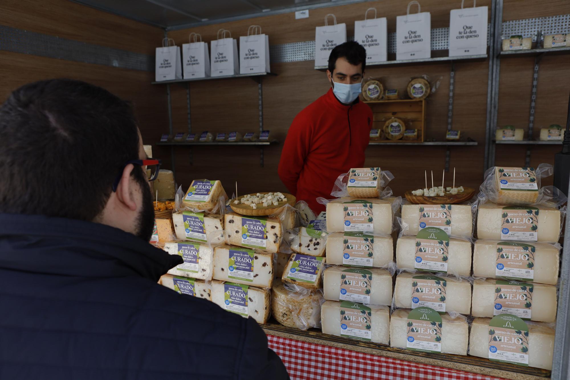 La Fira de Cocentaina prosigue con venta de vehículos, maquinaria agrícola y alimentación