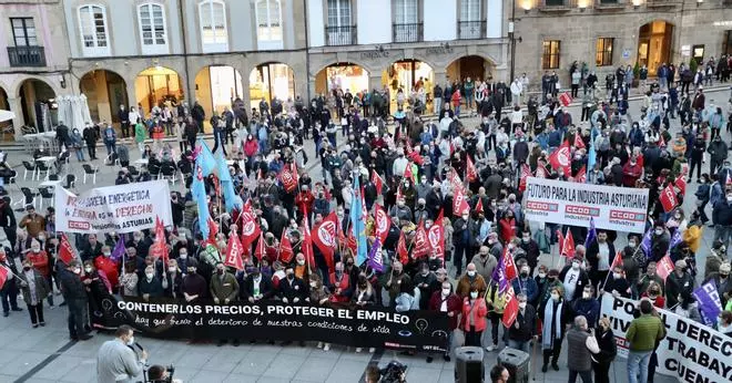 El diálogo sobre salarios se estanca en la negociación discreta de sindicatos y patronal