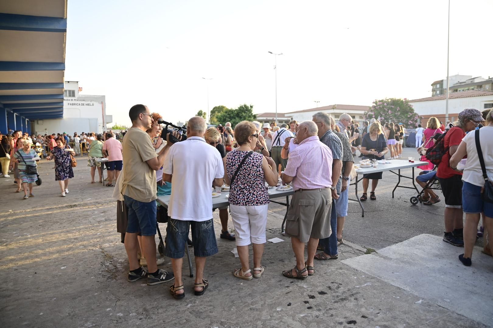 Galería | Torrà de sardinas en el Grau en Sant Pere