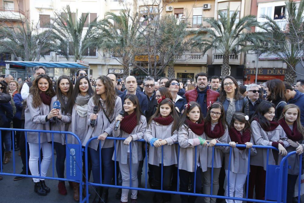 Una Nochevieja a ritmo de mascletà en Alicante